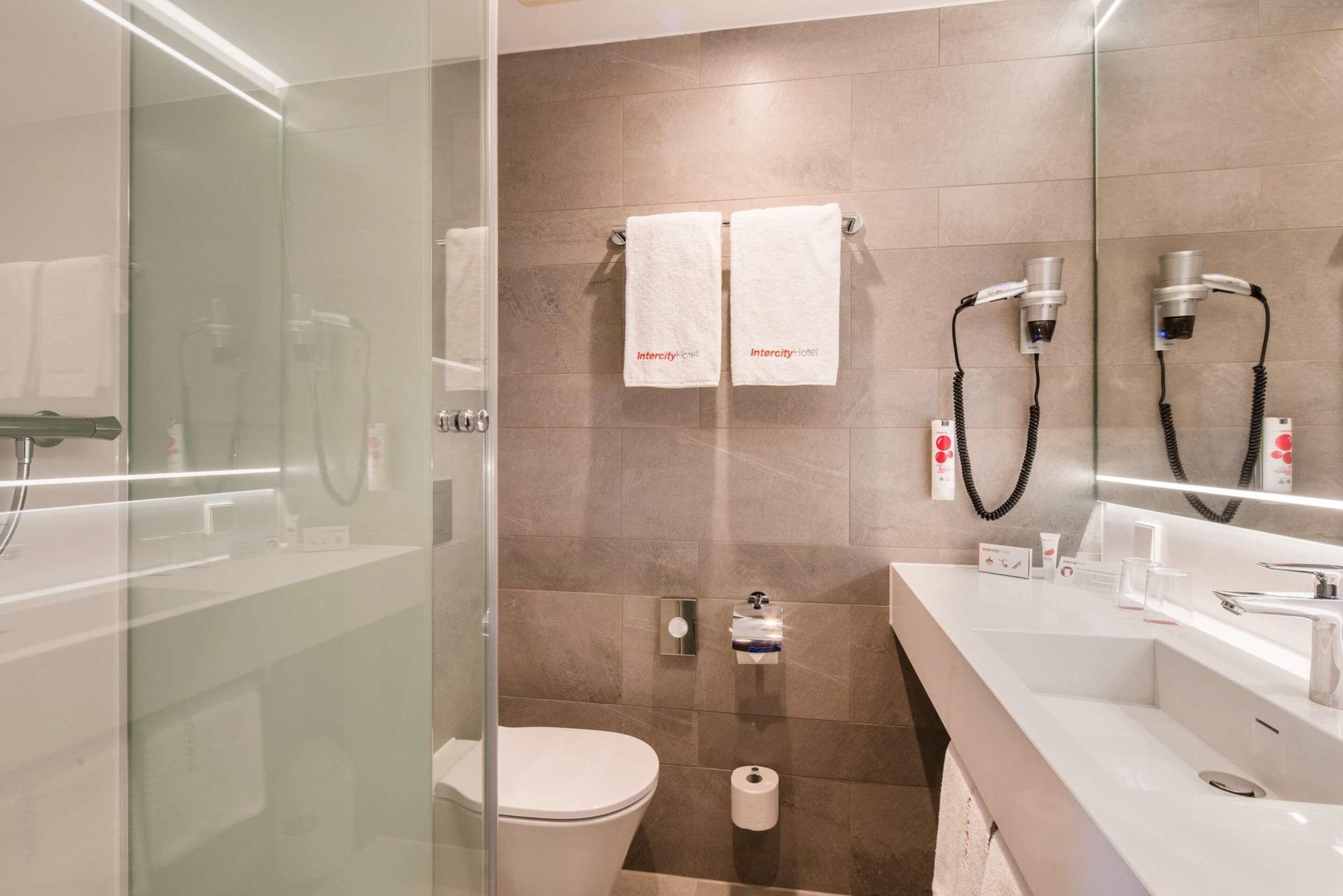 Intercityhotel Hamburg Hauptbahnhof מראה חיצוני תמונה