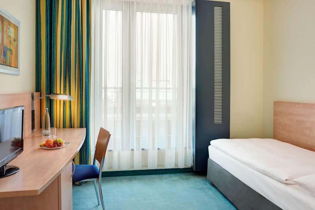 Intercityhotel Hamburg Hauptbahnhof מראה חיצוני תמונה